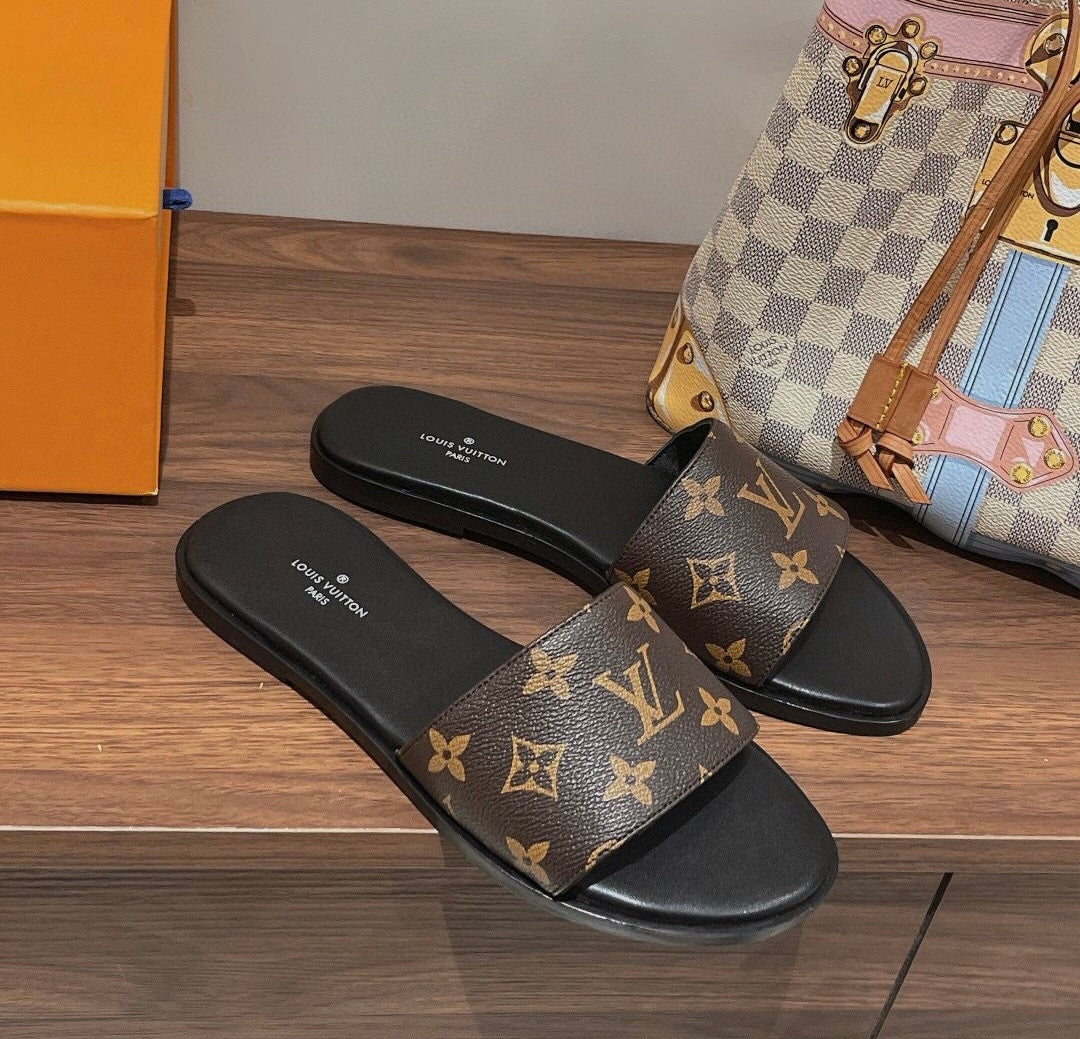 LOUIS VUITTON POOL SANDALS MONOGRAM
