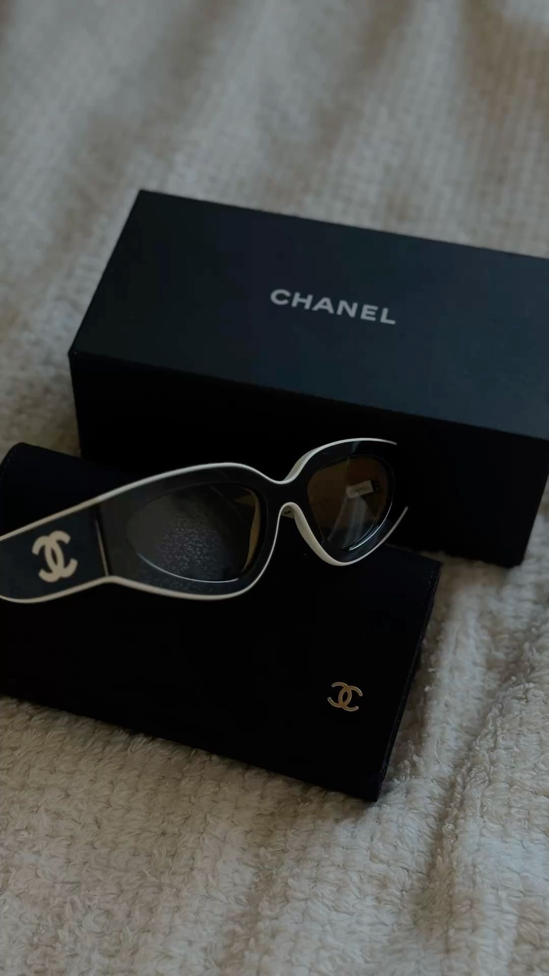 CHANEL SUNGLASSES B & W