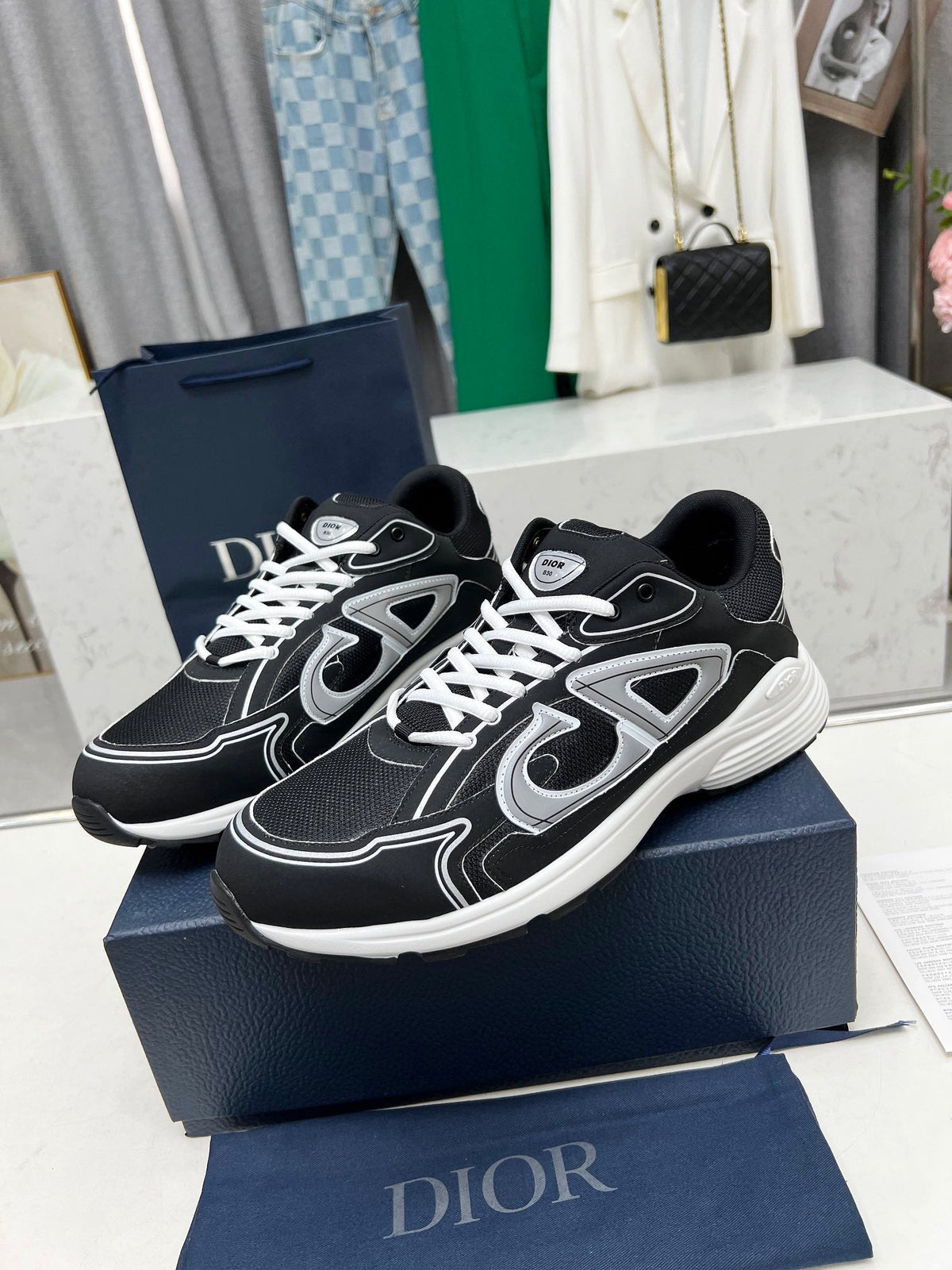 DIOR B30 Black and white
