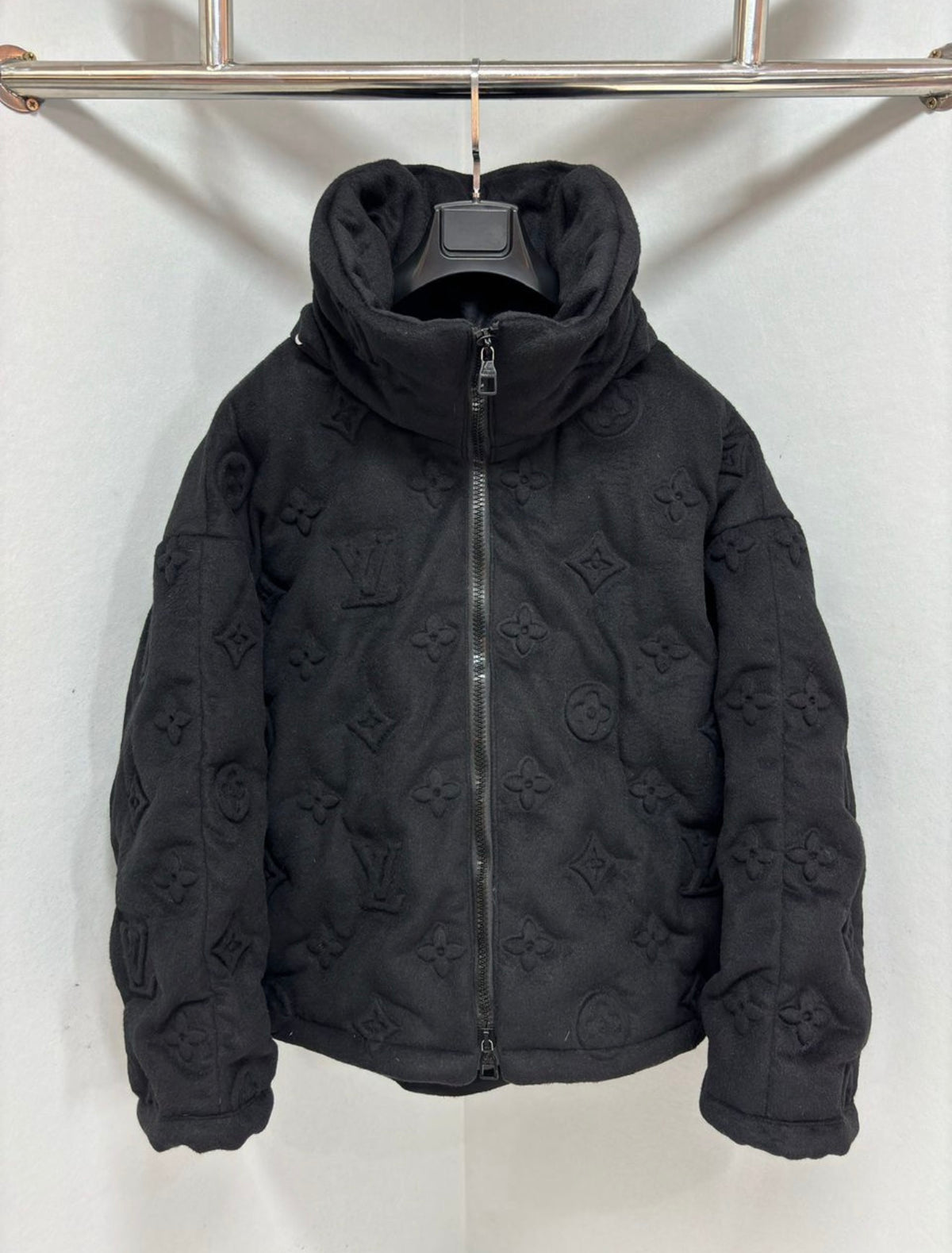 LV PUFFER COAT BLACK