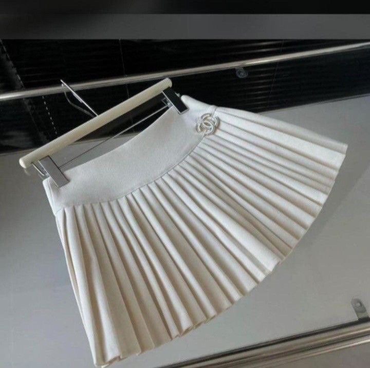 CHANEL WHITE TENNIS SKIRT