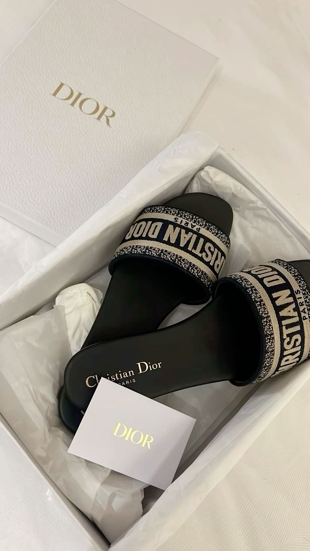 CD SANDALS